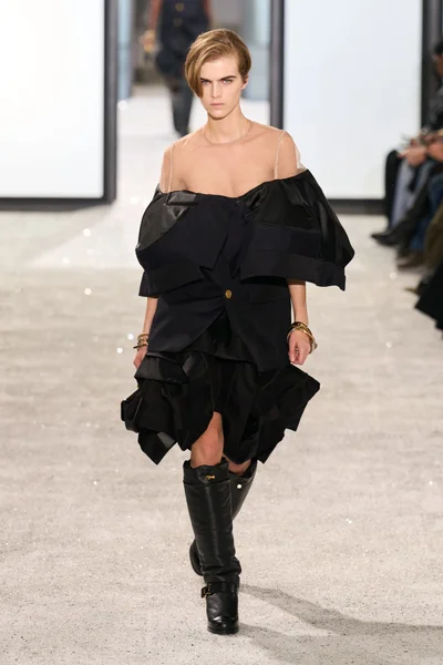 Look 5